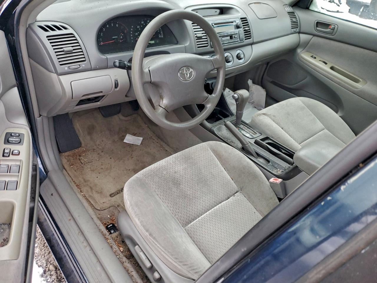 2003 TOYOTA CAMRY LE photo 8