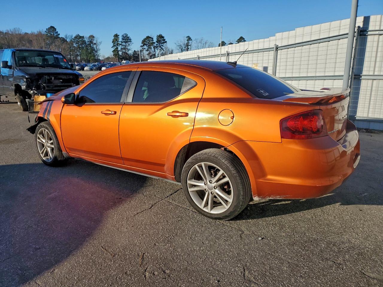 2011 DODGE AVENGER MAINSTREET photo 2