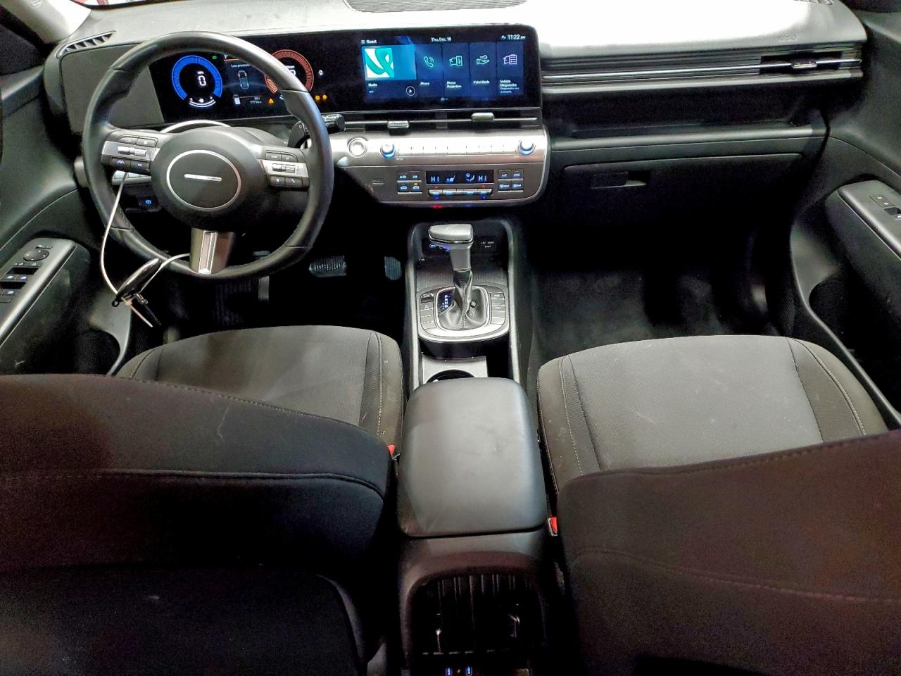 2025 HYUNDAI KONA SEL photo 8