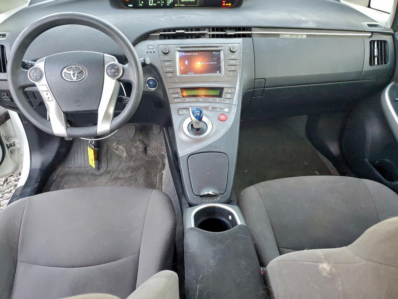 2015 TOYOTA PRIUS photo 8