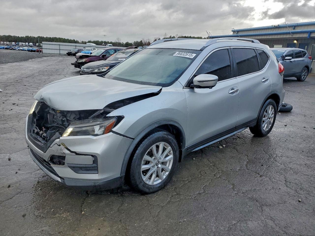 2017 NISSAN ROGUE