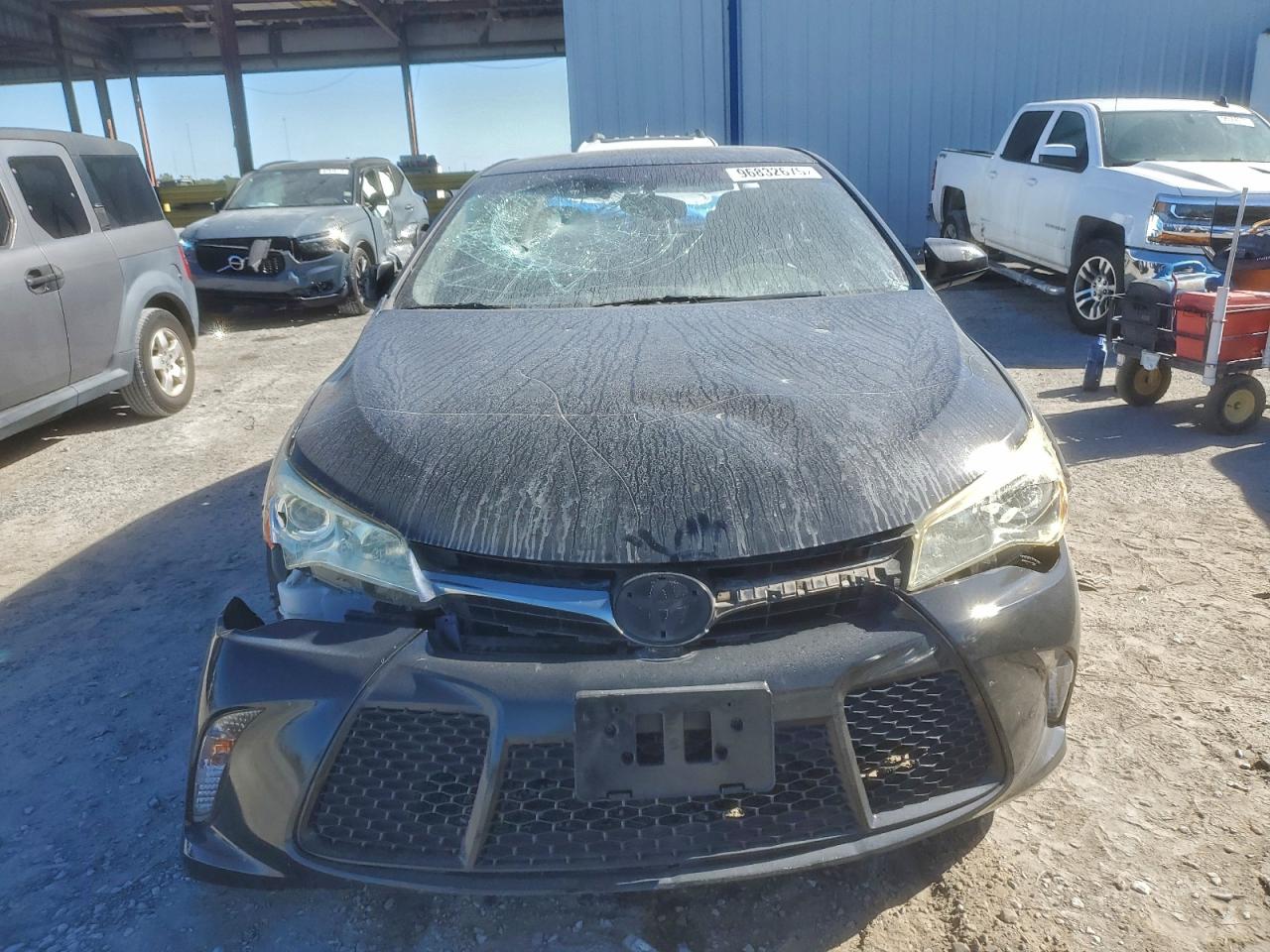 2017 TOYOTA CAMRY LE photo 5