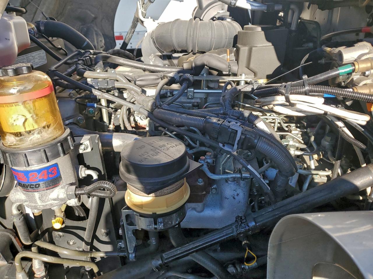 2019 HINO 258/268 REFRIGERATED BOX TRUCK photo 12