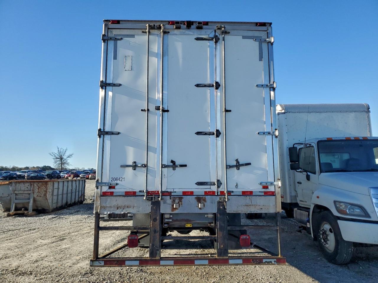 2019 HINO 258/268 REFRIGERATED BOX TRUCK photo 6