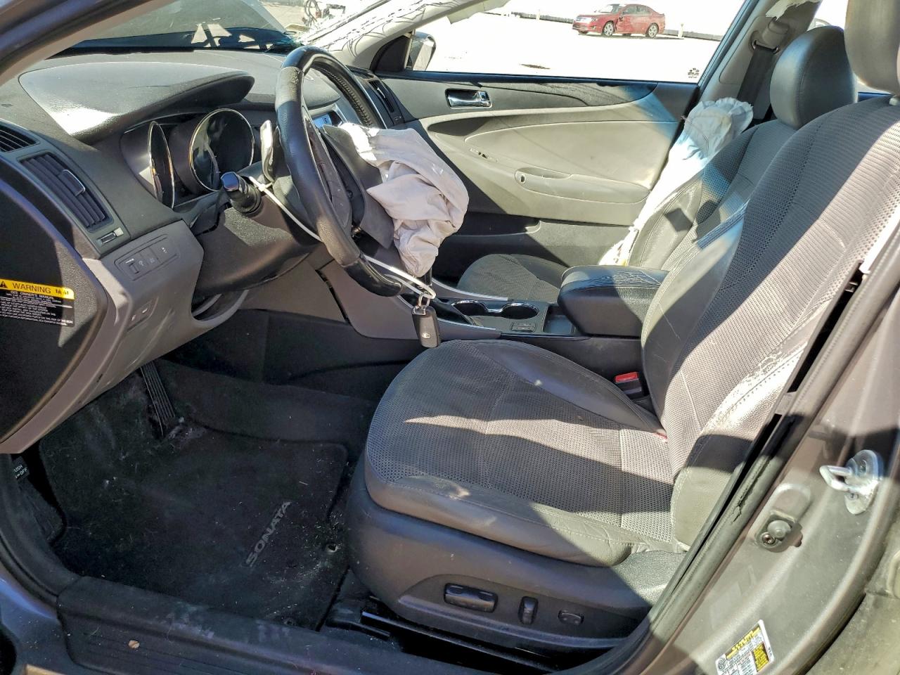 2013 HYUNDAI SONATA SE photo 13