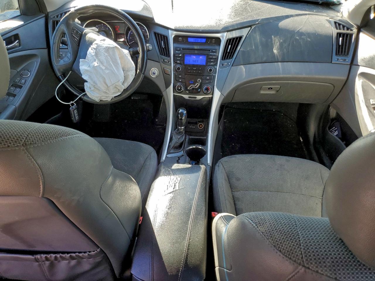 2013 HYUNDAI SONATA SE photo 15
