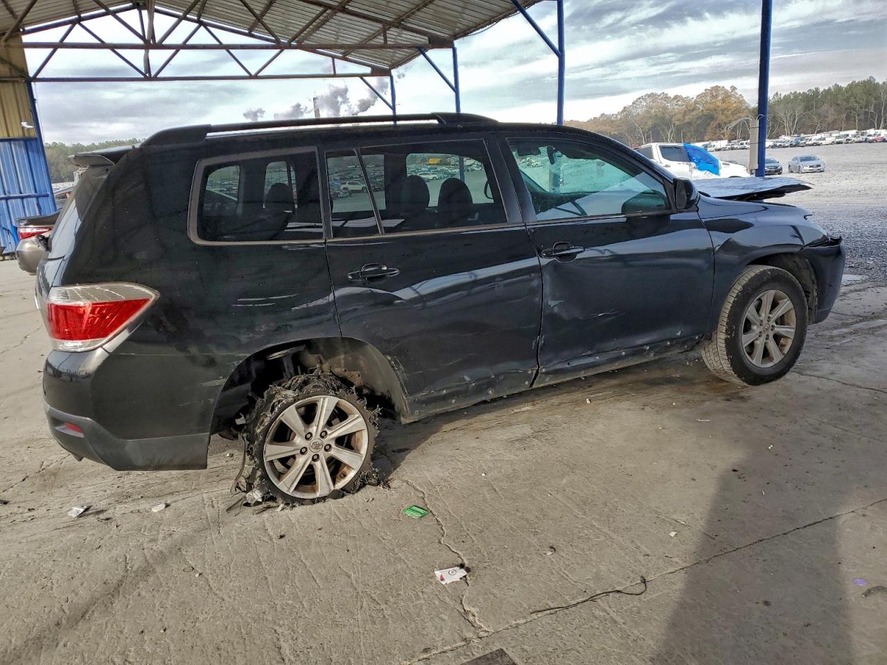 2013 TOYOTA HIGHLANDER BASE photo 3