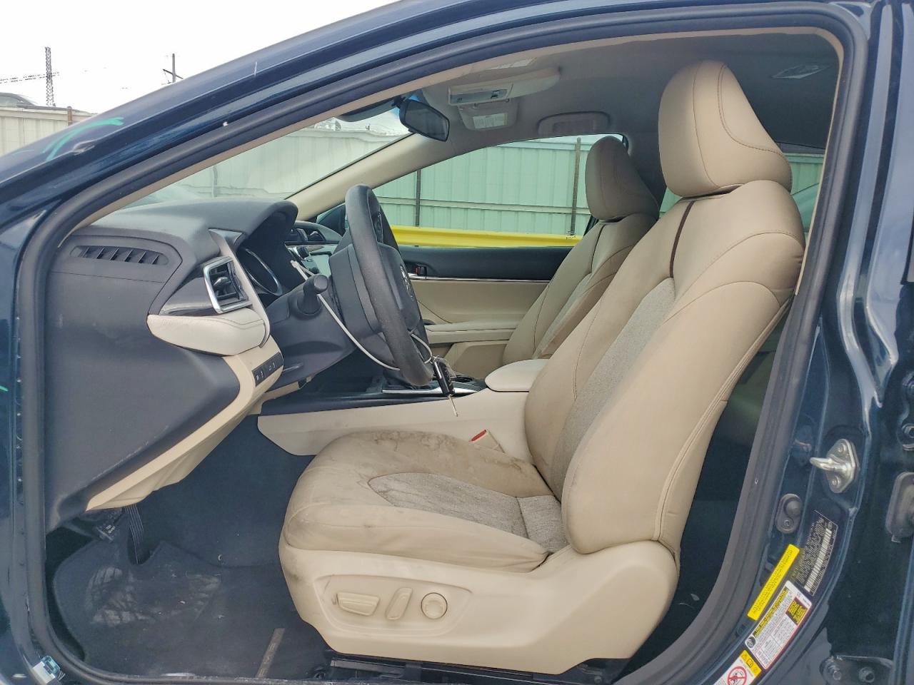 2018 TOYOTA CAMRY L photo 7