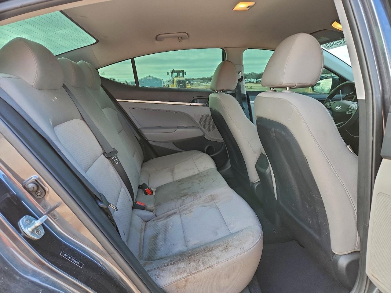 2020 HYUNDAI ELANTRA SE photo 19