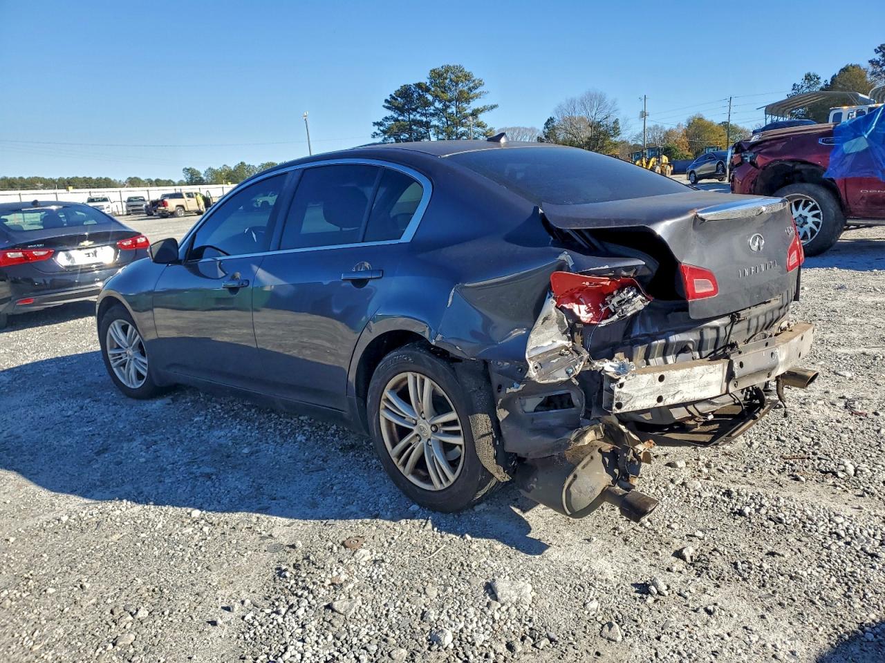 2012 INFINITI G37 photo 2