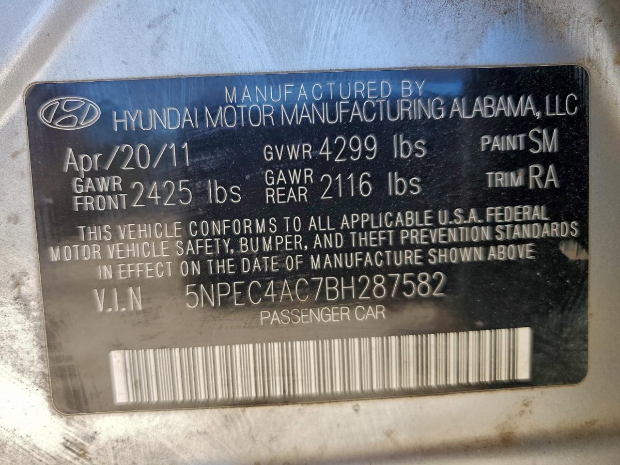 2011 HYUNDAI SONATA SE photo 12