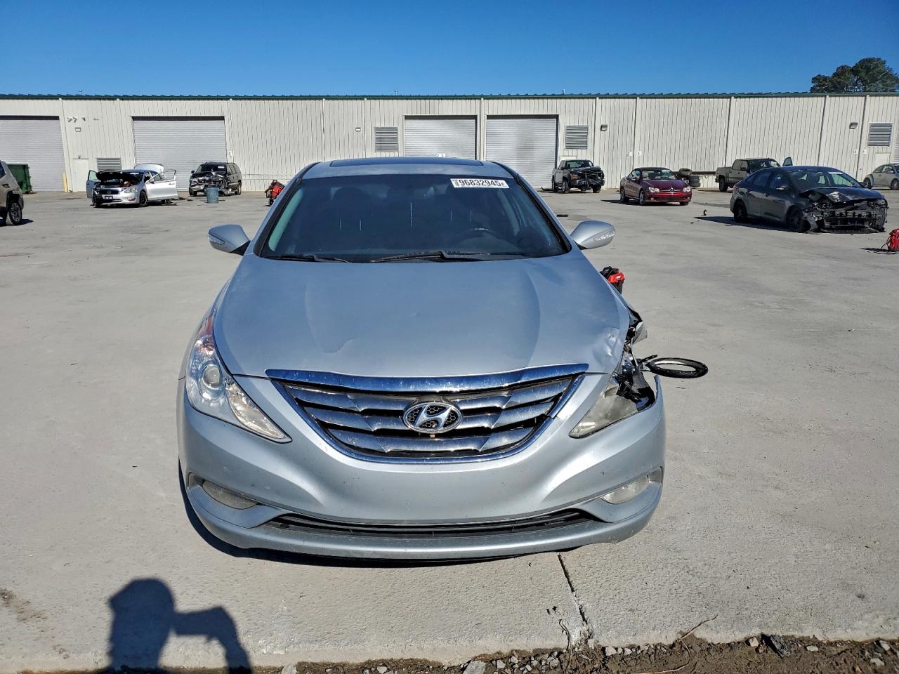 2011 HYUNDAI SONATA SE photo 5