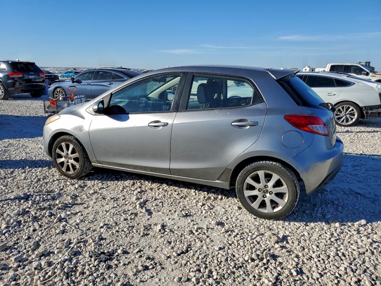 2014 MAZDA MAZDA2 TOURING photo 2