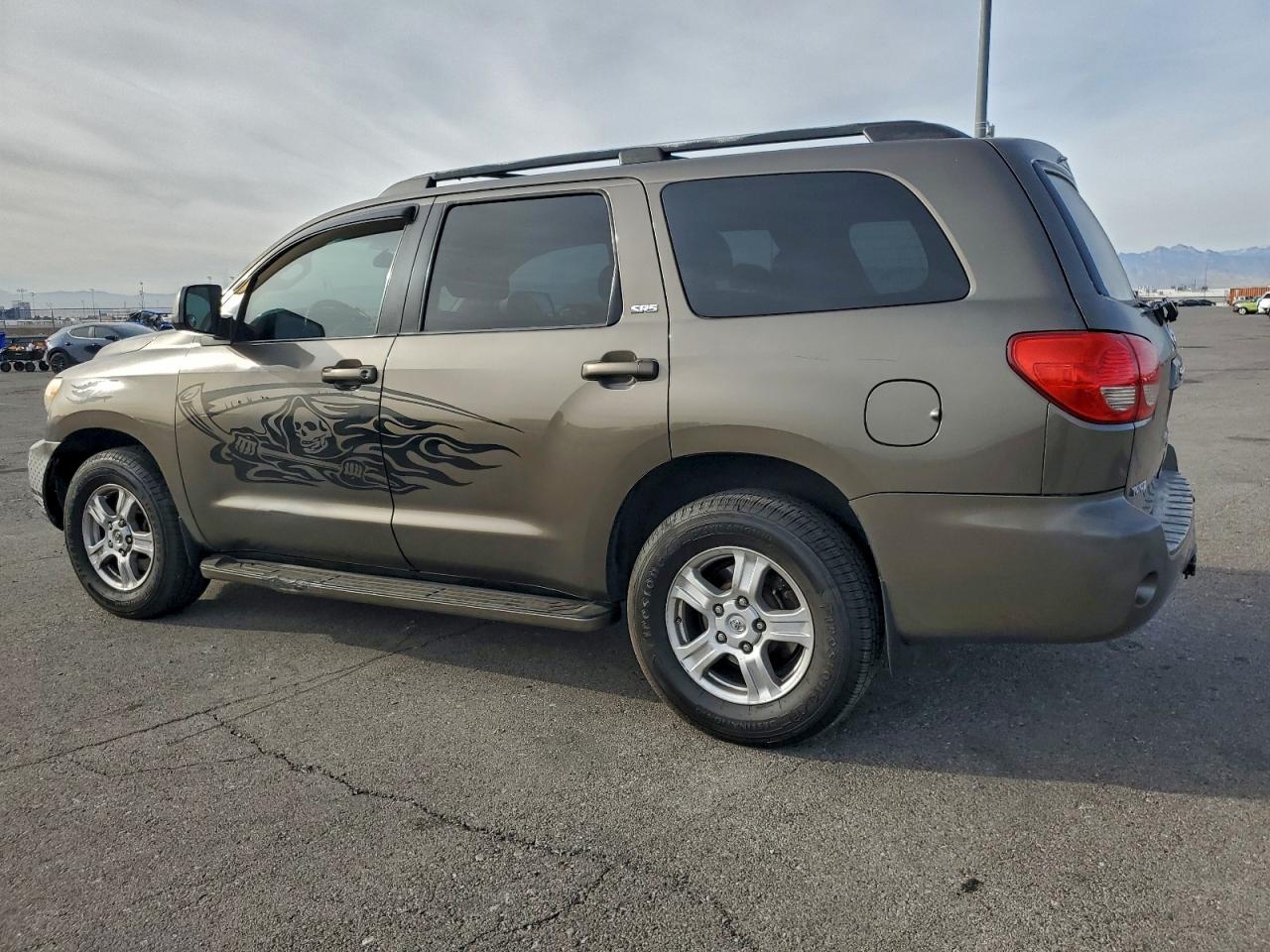 2008 TOYOTA SEQUOIA SR5 photo 2