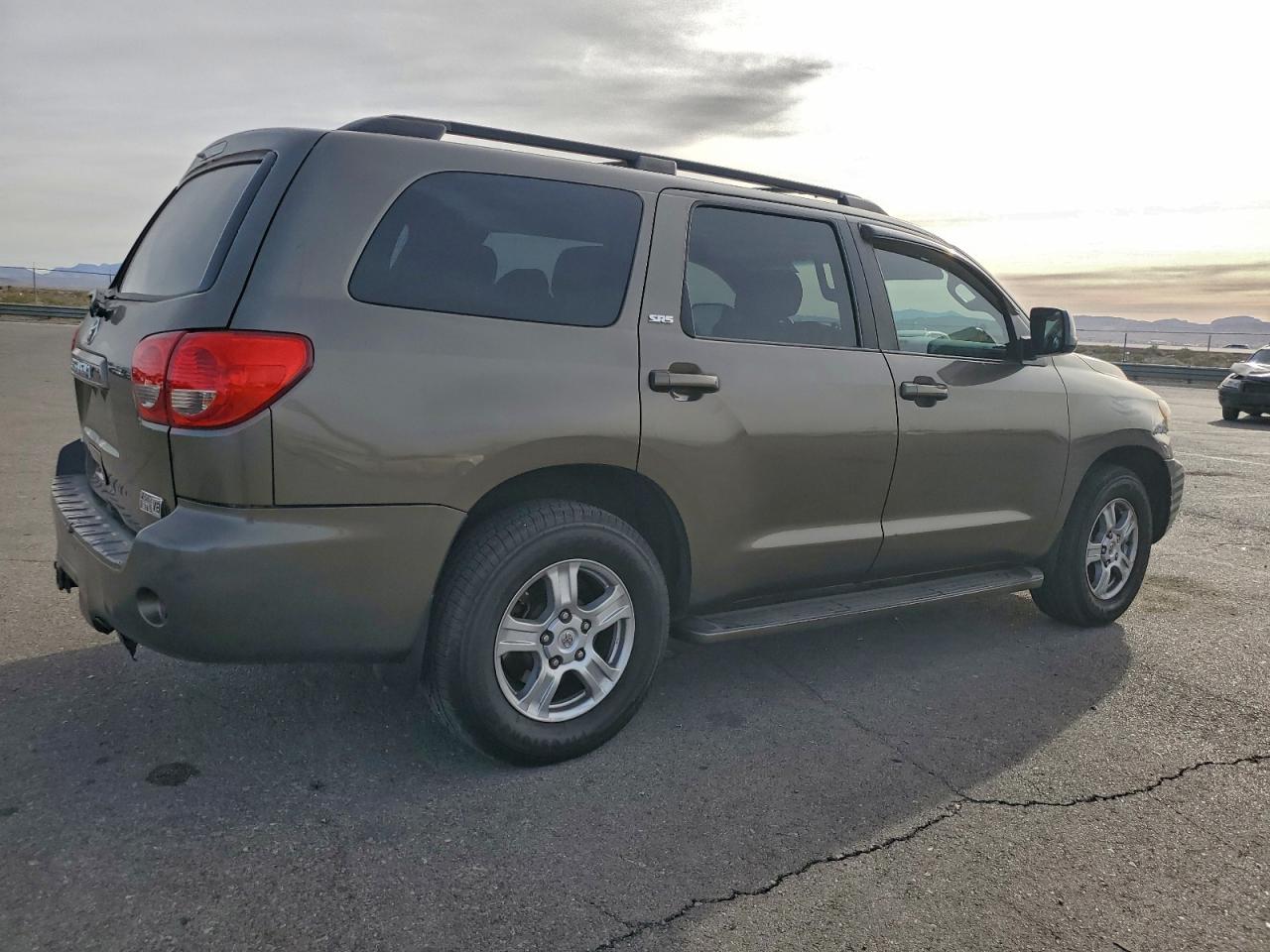 2008 TOYOTA SEQUOIA SR5 photo 3