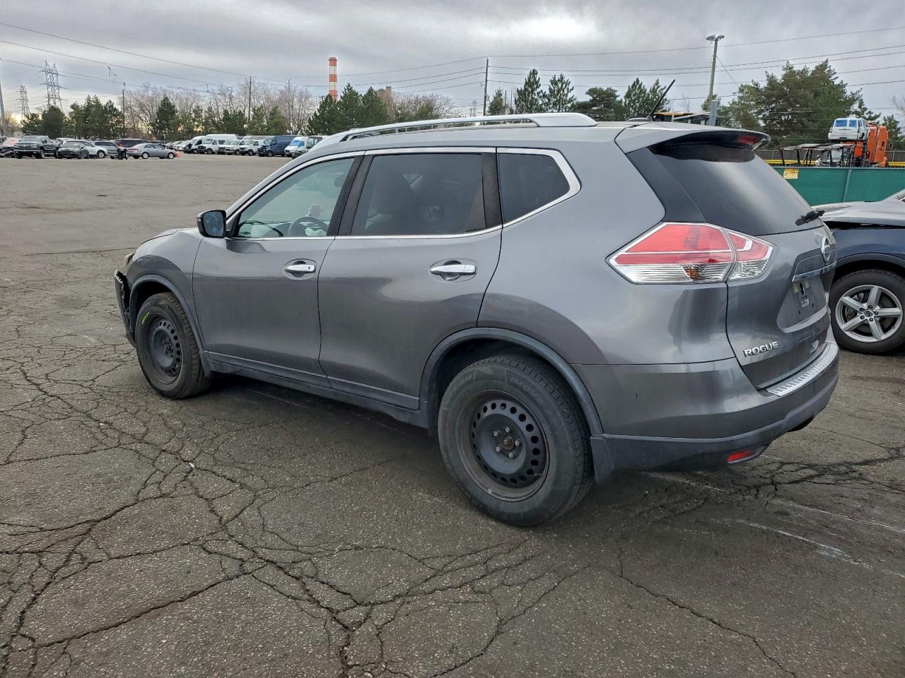 2016 NISSAN ROGUE S photo 2