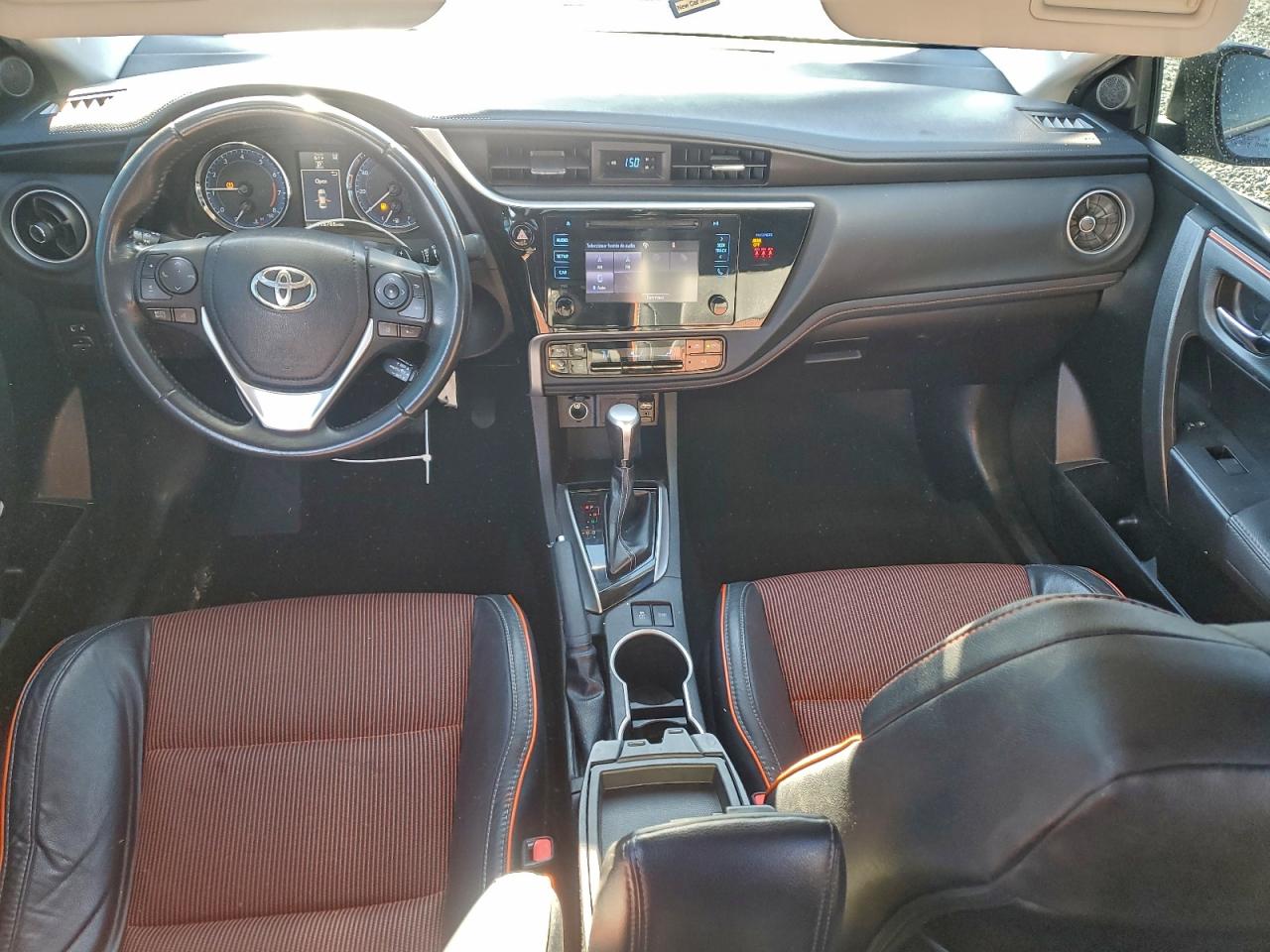2019 TOYOTA COROLLA L photo 8