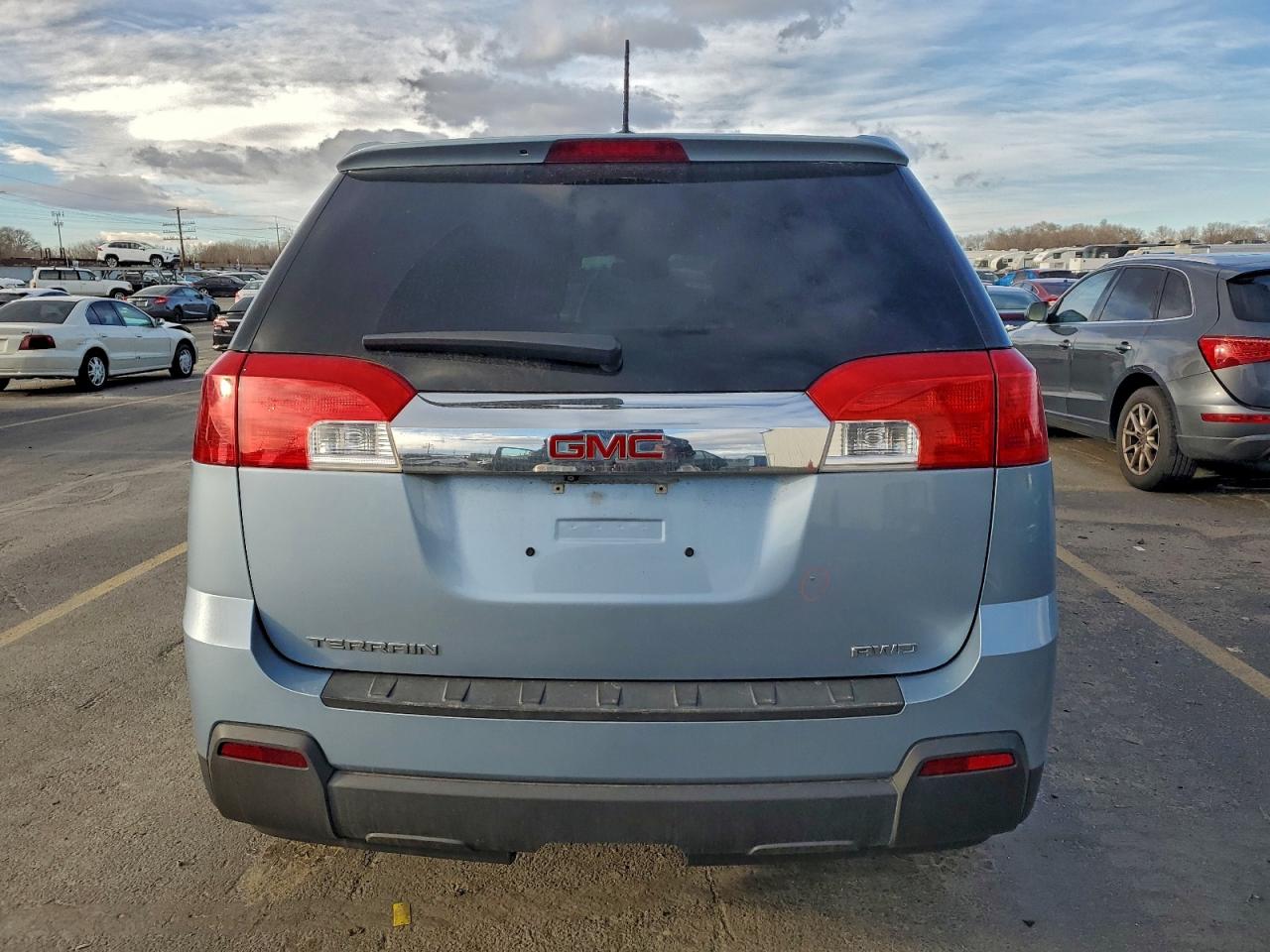 2015 GMC TERRAIN SLE photo 6