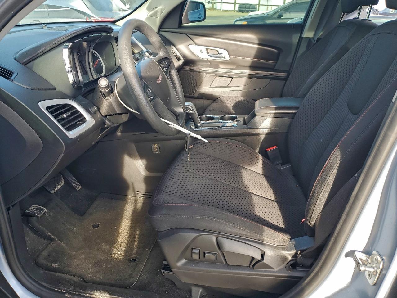 2015 GMC TERRAIN SLE photo 7
