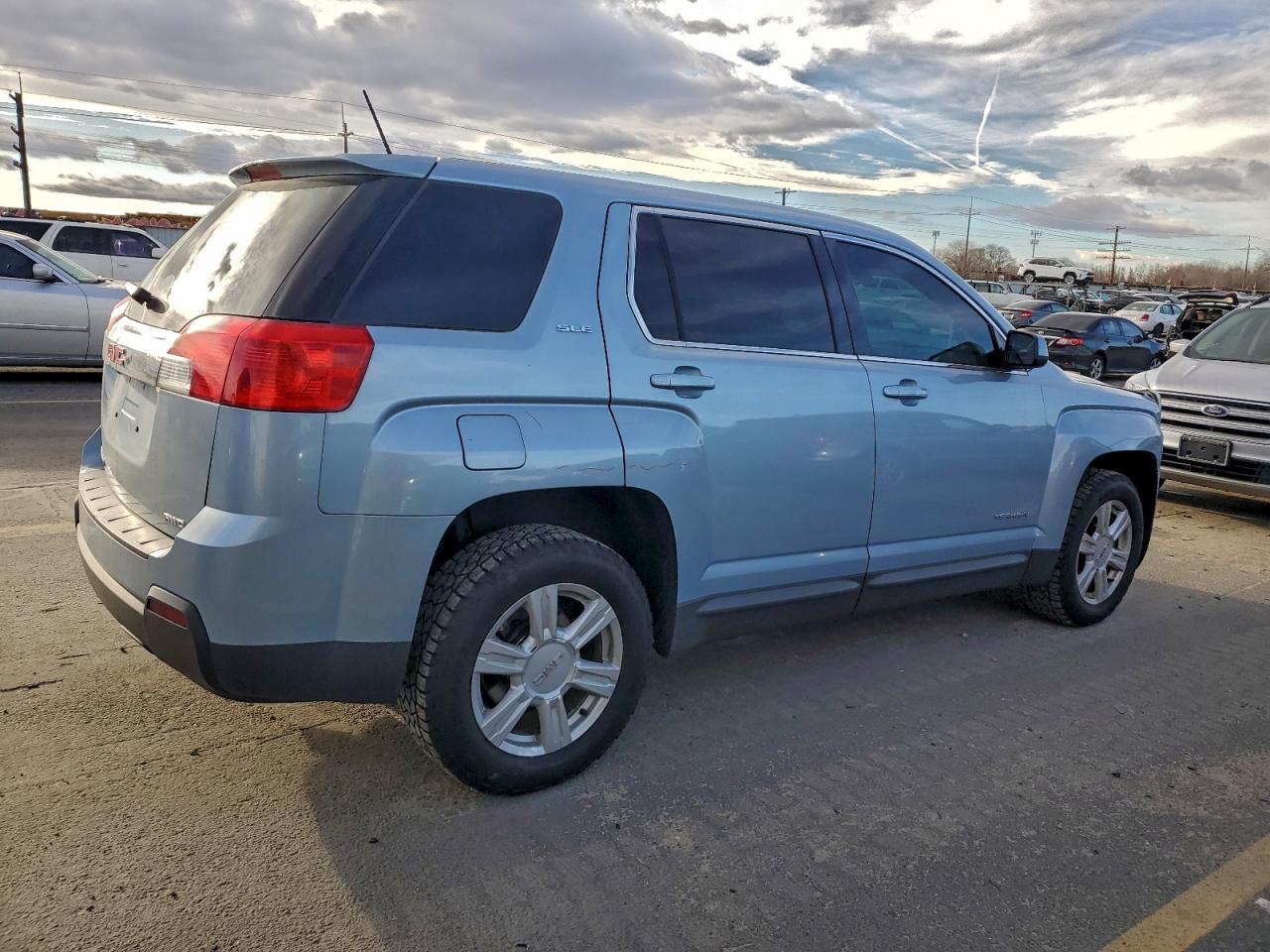2015 GMC TERRAIN SLE photo 3
