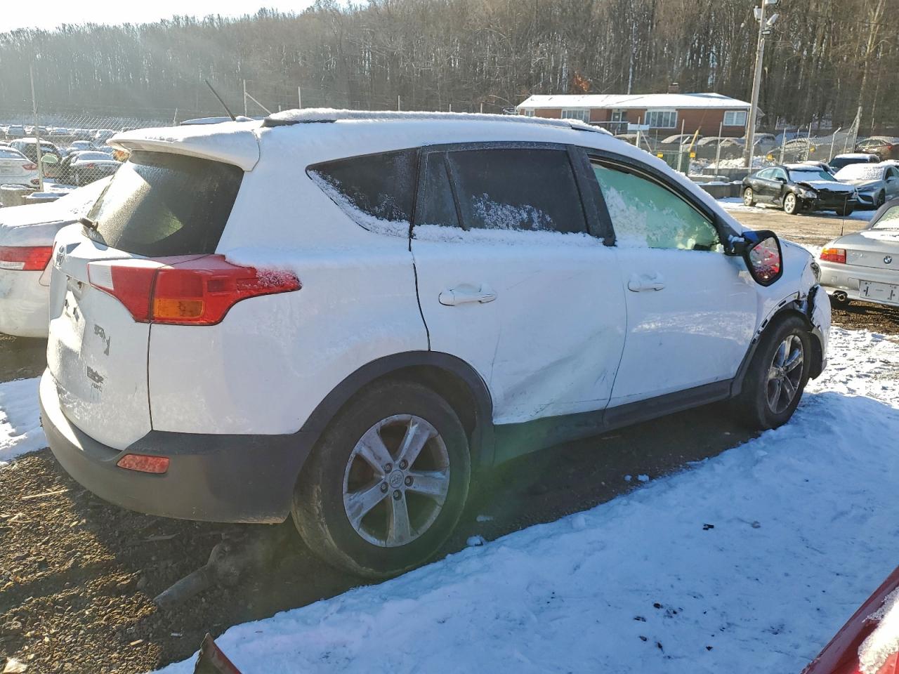 2014 TOYOTA RAV4 XLE photo 3