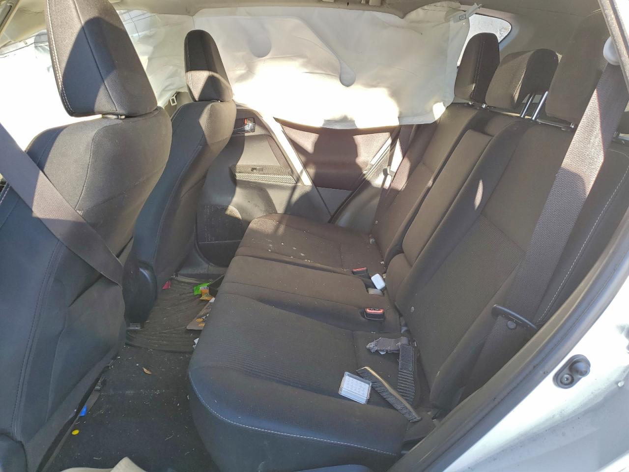 2014 TOYOTA RAV4 XLE photo 11