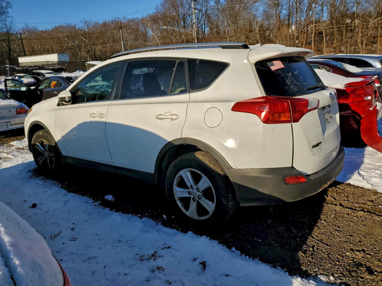 2014 TOYOTA RAV4 XLE photo 2