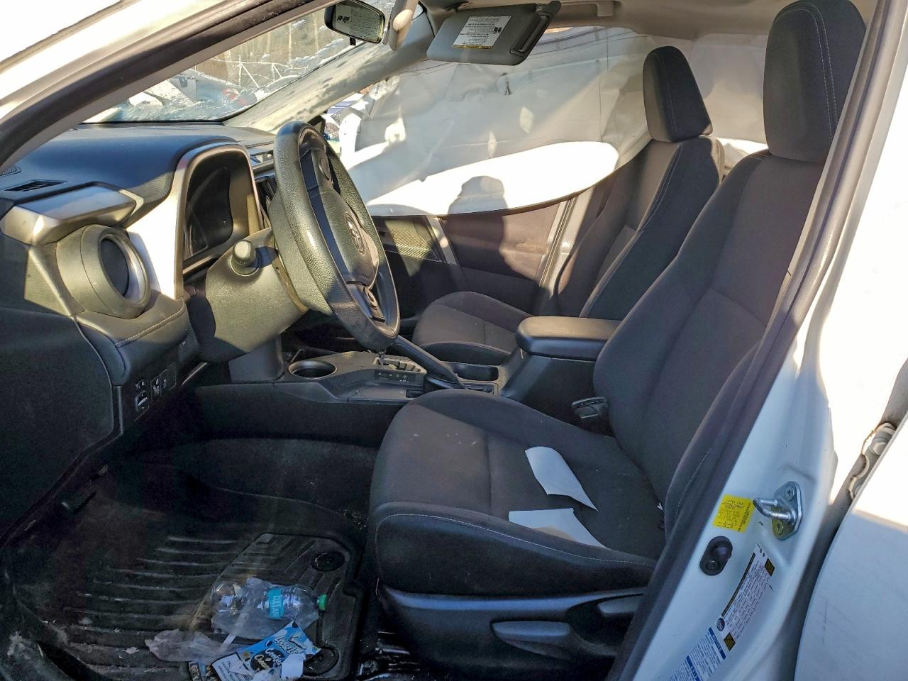 2014 TOYOTA RAV4 XLE photo 7