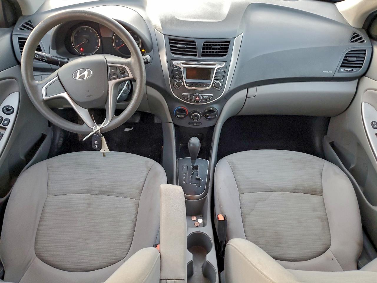 2017 HYUNDAI ACCENT SE photo 8