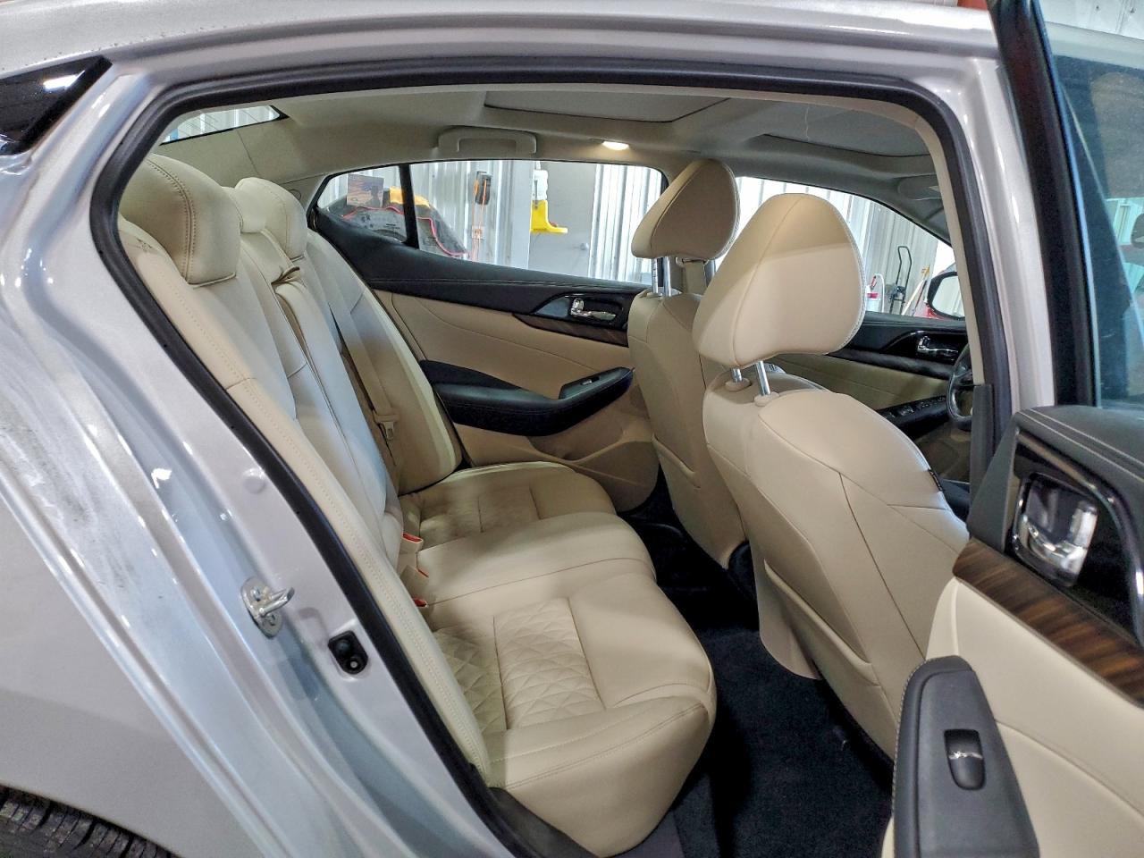2017 NISSAN MAXIMA 3.5S photo 10
