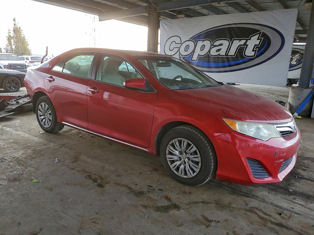 2013 TOYOTA CAMRY L photo 4