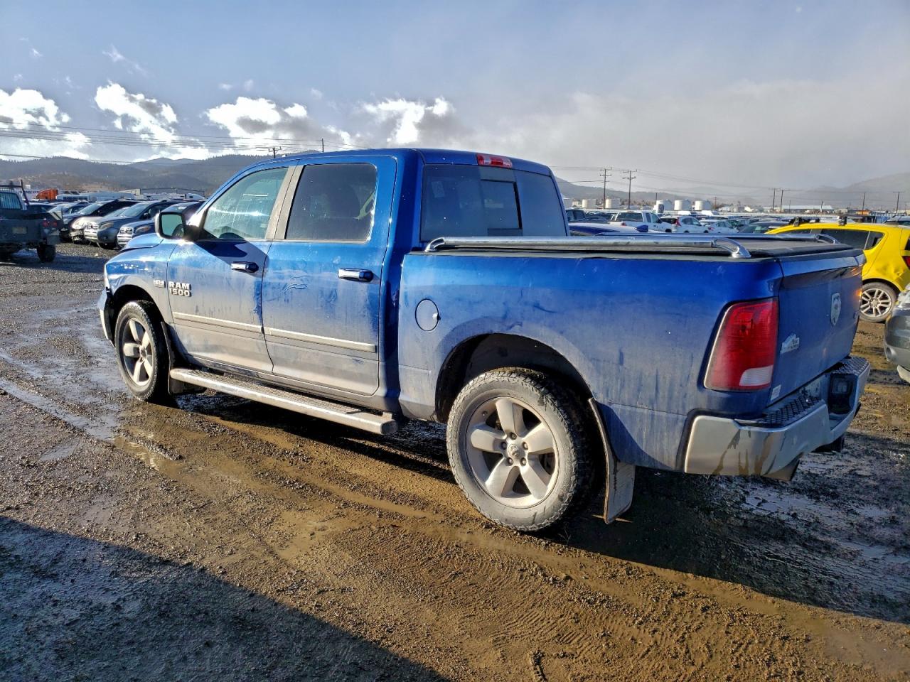 2017 RAM 1500 SLT photo 2