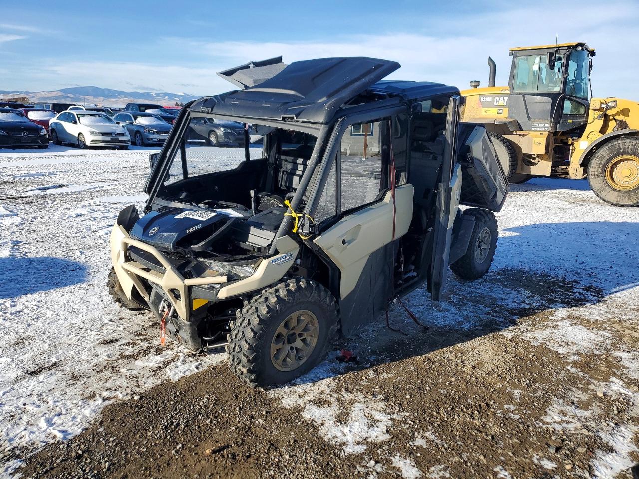 2025 CAN-AM DEFENDER UTILITY VEHICLE photo 2