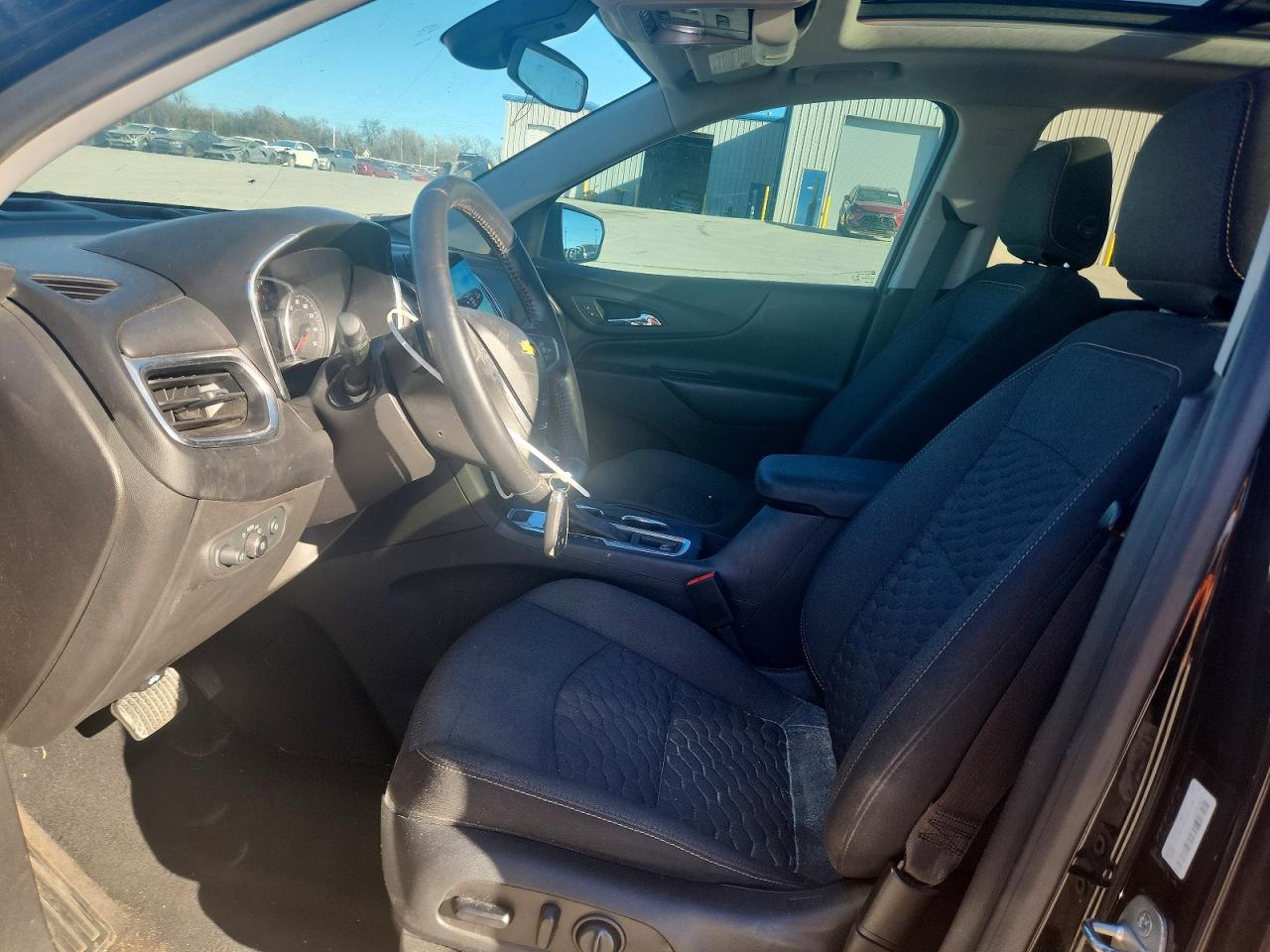 2020 CHEVROLET EQUINOX LT photo 7