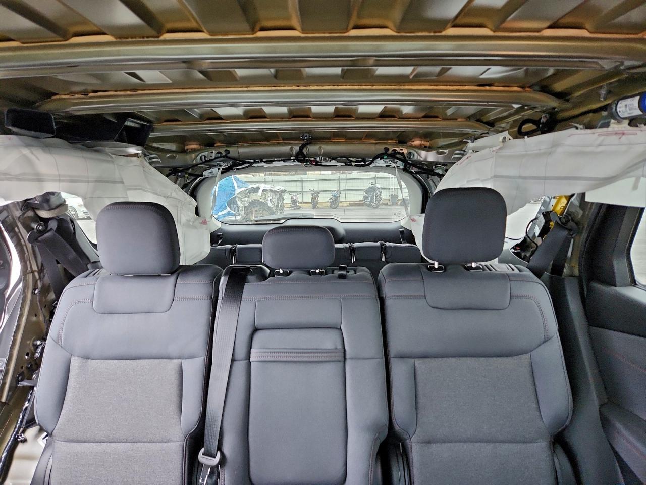 2025 FORD EXPLORER ACTIVE photo 10