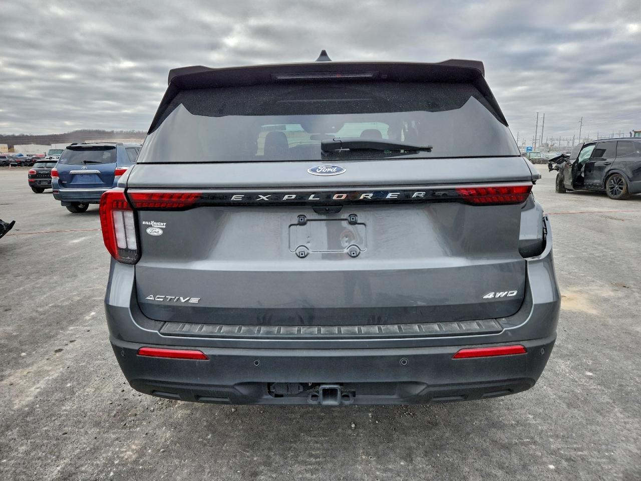 2025 FORD EXPLORER ACTIVE photo 6