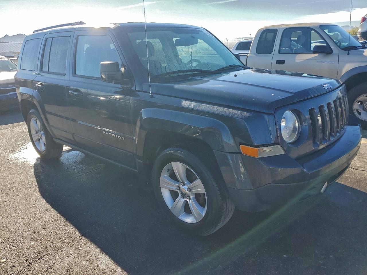 2015 JEEP PATRIOT LATITUDE photo 4