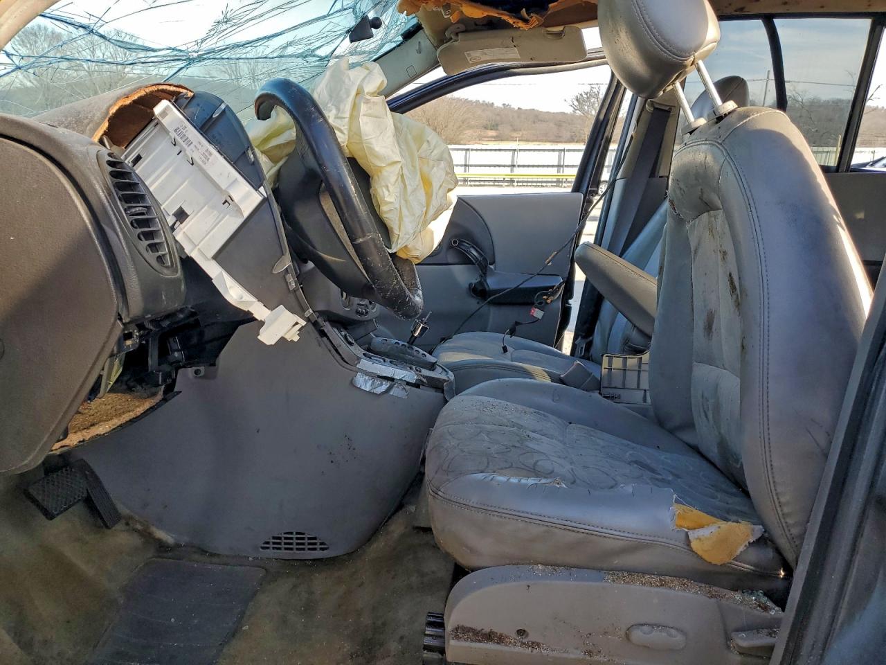 2004 SATURN VUE photo 7