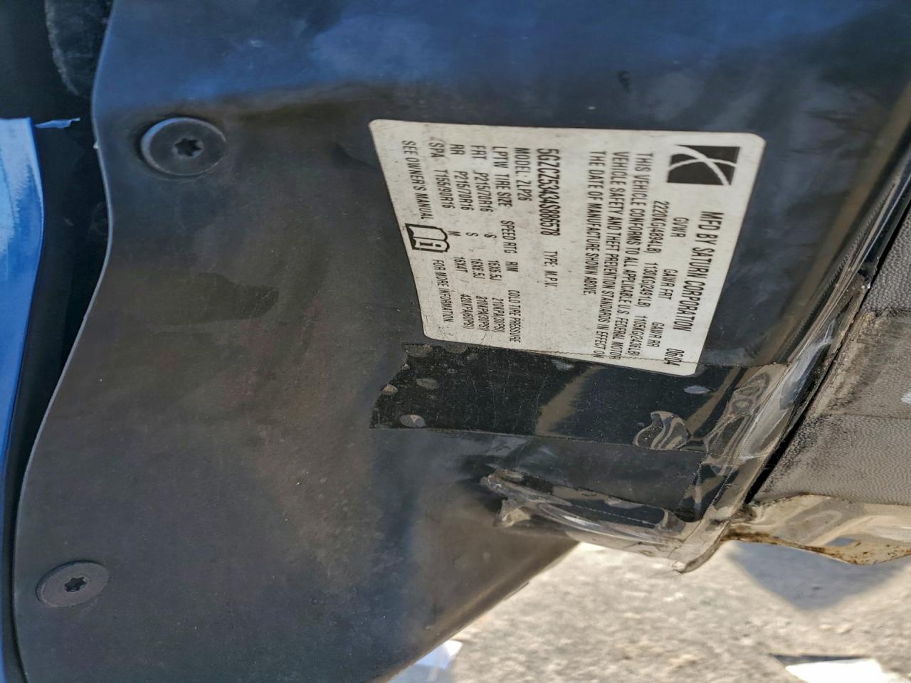 2004 SATURN VUE photo 13