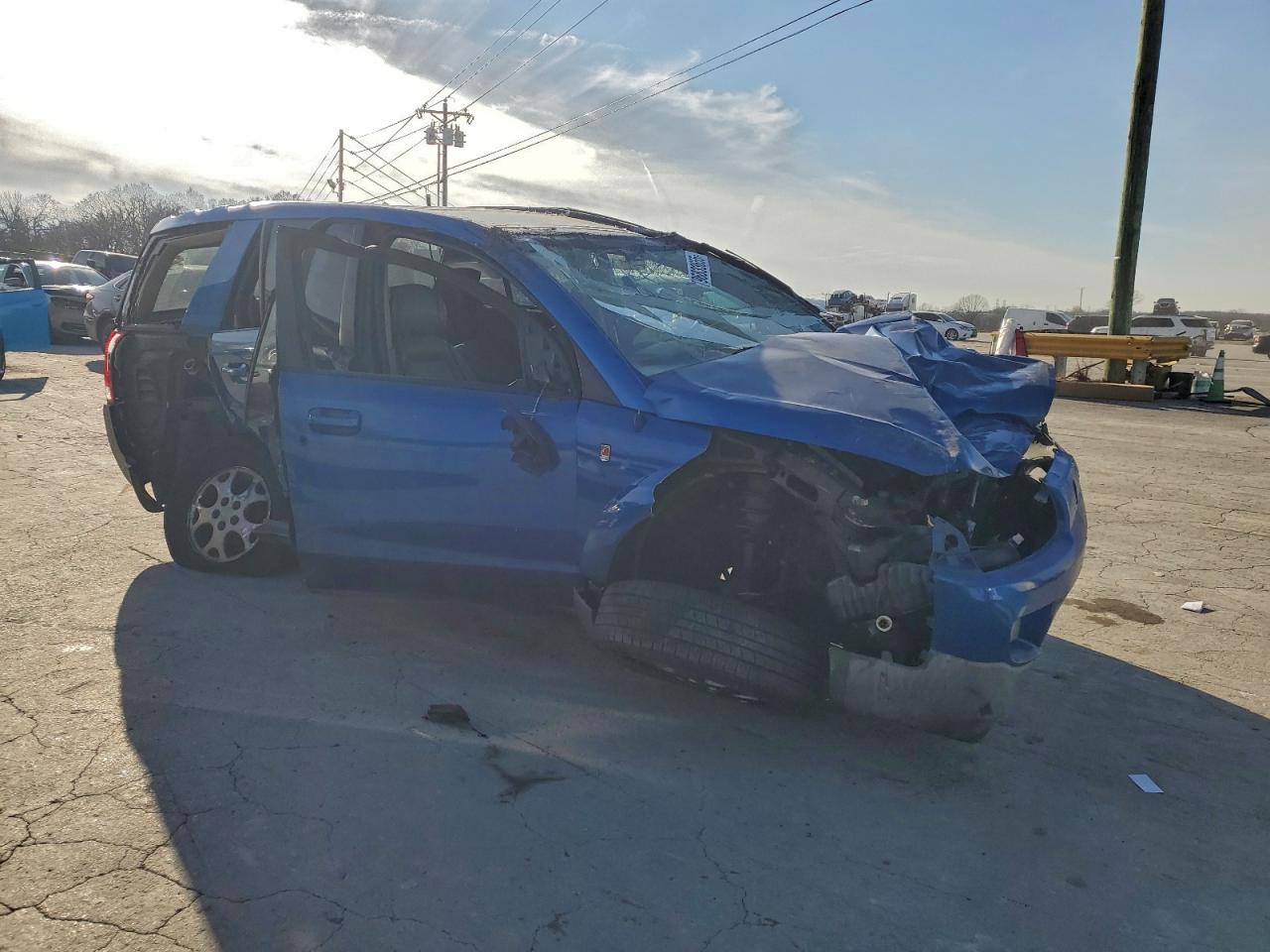 2004 SATURN VUE photo 4