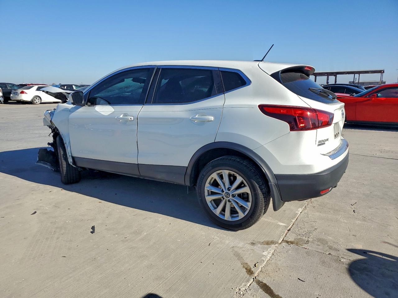 2019 NISSAN ROGUE SPORT S photo 2