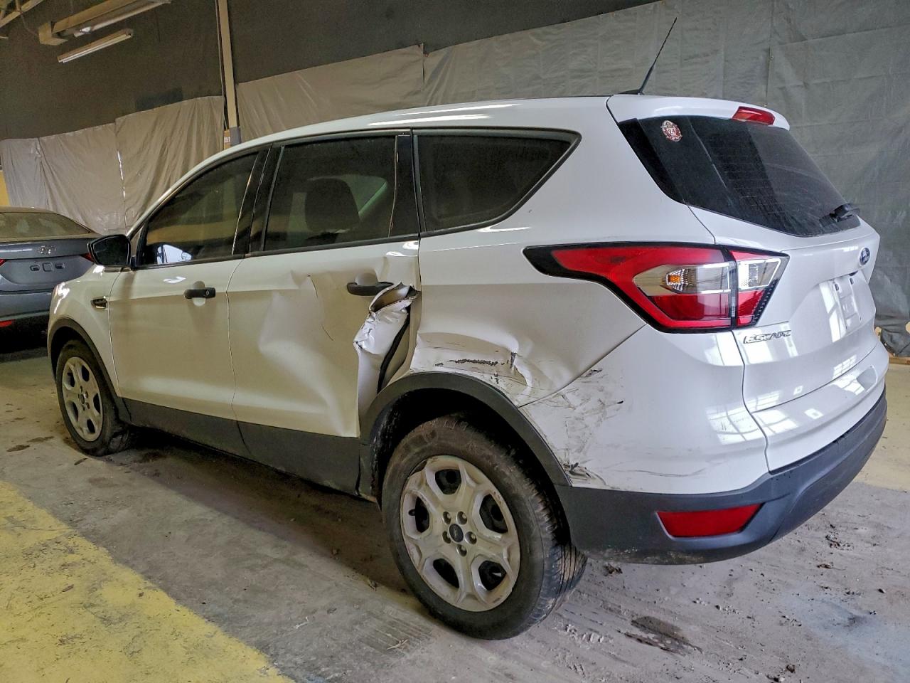 2017 FORD ESCAPE S photo 2