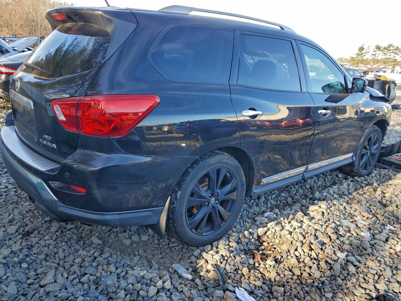 2017 NISSAN PATHFINDER S photo 3
