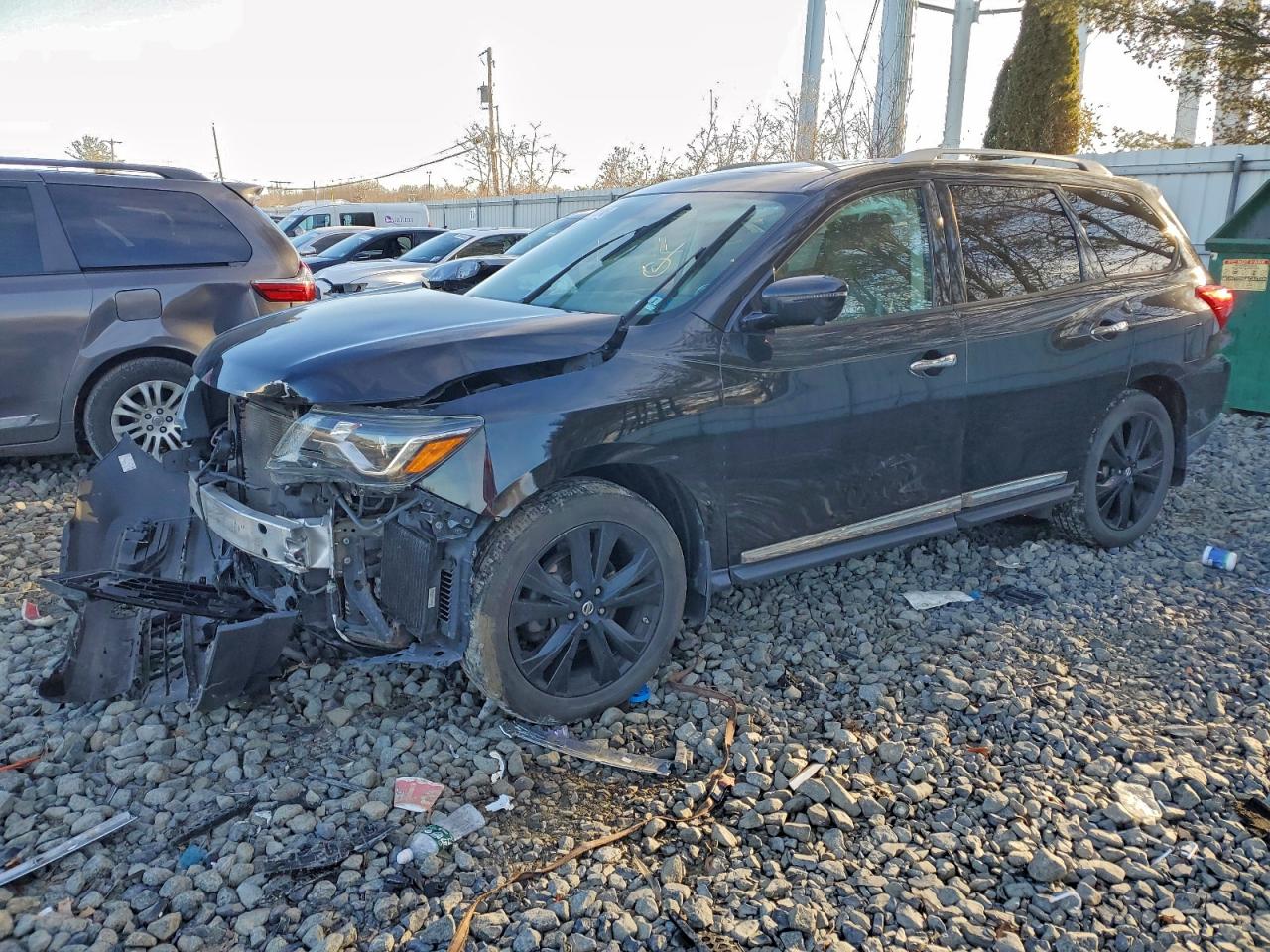 2017 NISSAN PATHFINDER