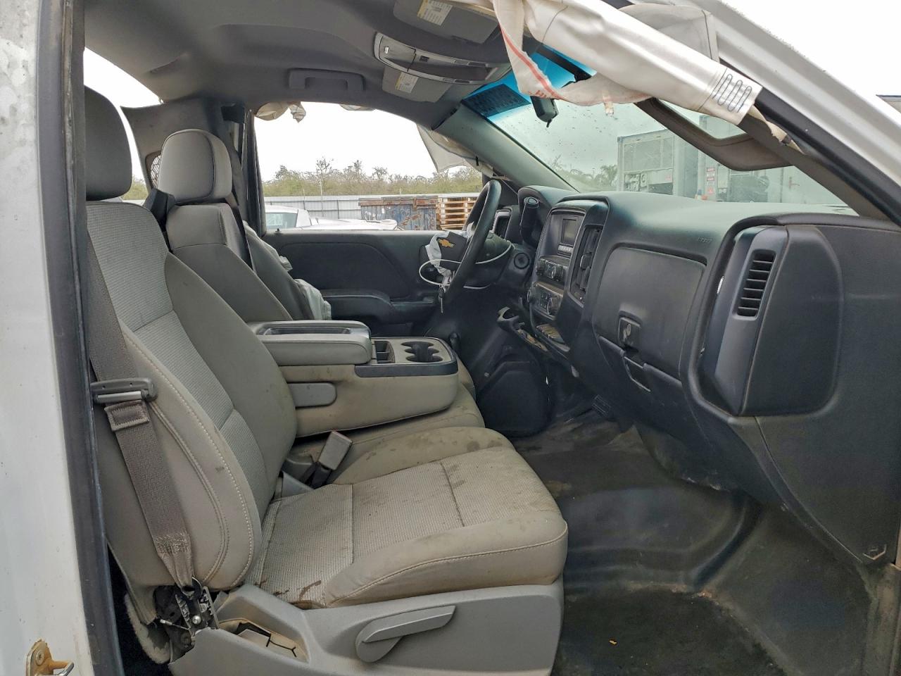 2016 CHEVROLET SILVERADO C1500 photo 10