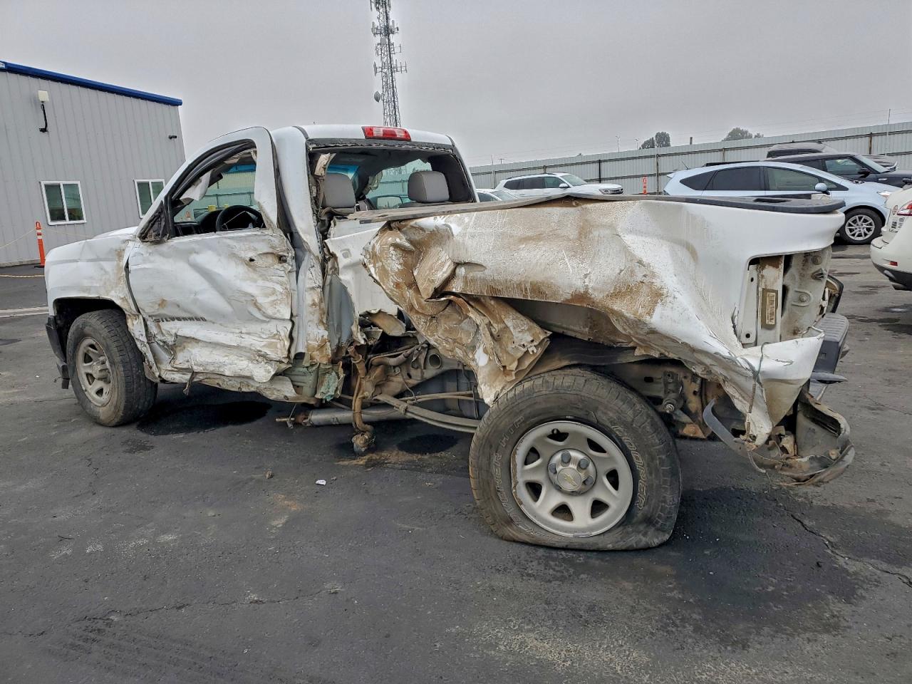 2016 CHEVROLET SILVERADO C1500 photo 2