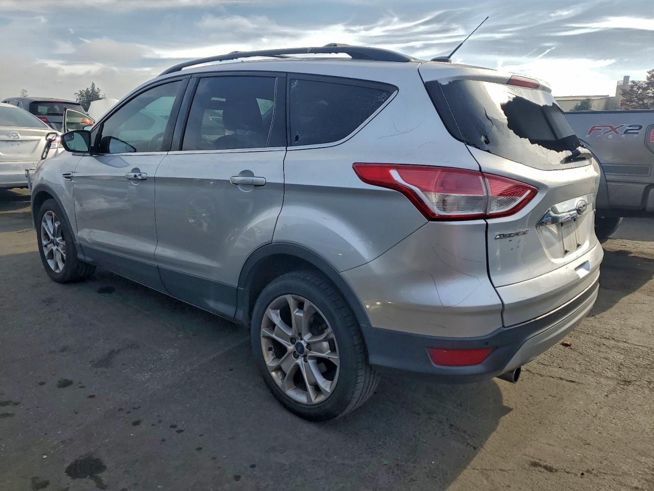 2013 FORD ESCAPE SEL photo 2