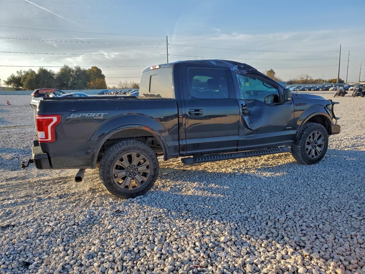 2017 FORD F150 SUPERCREW photo 3