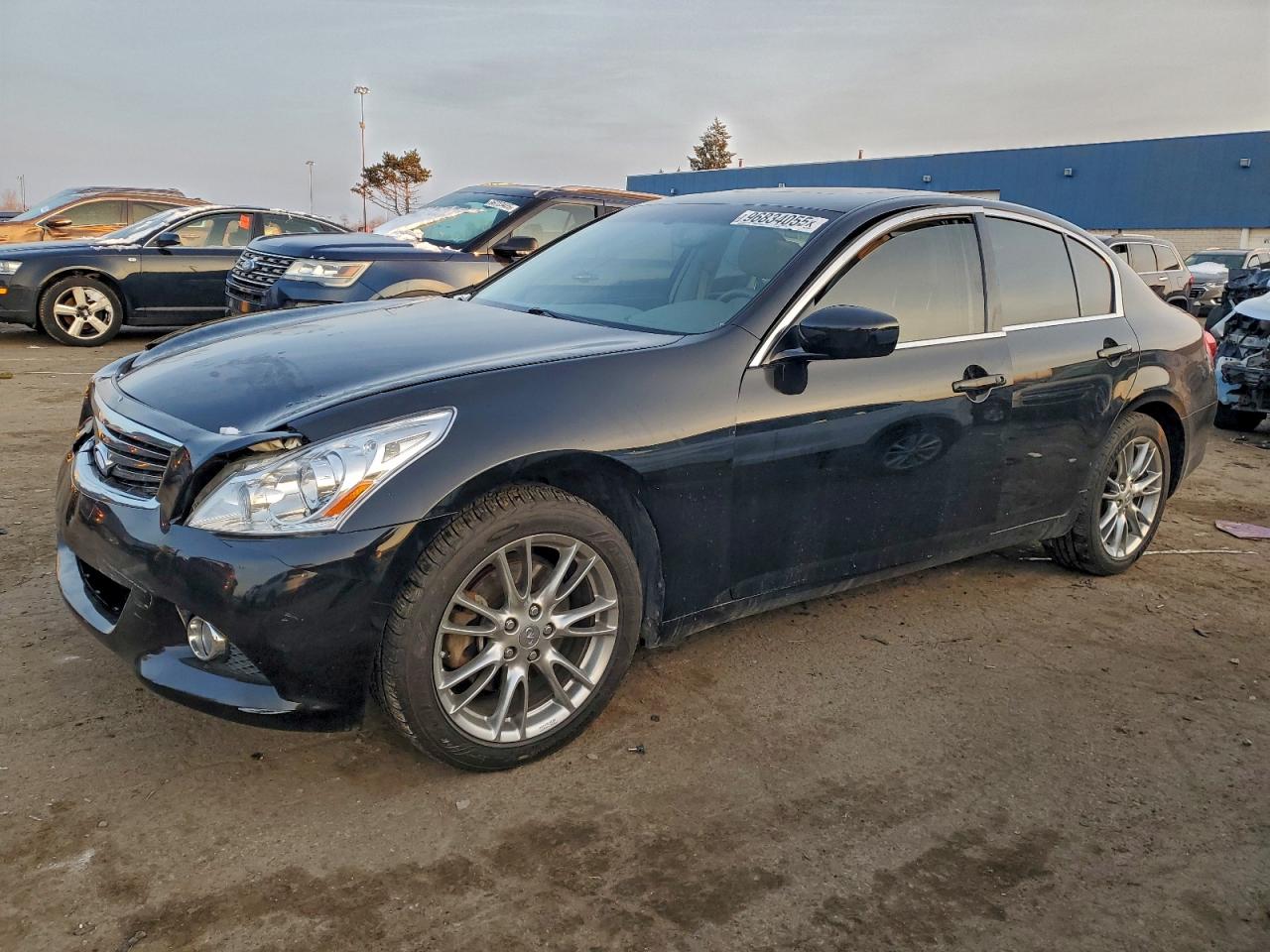2013 INFINITI G37