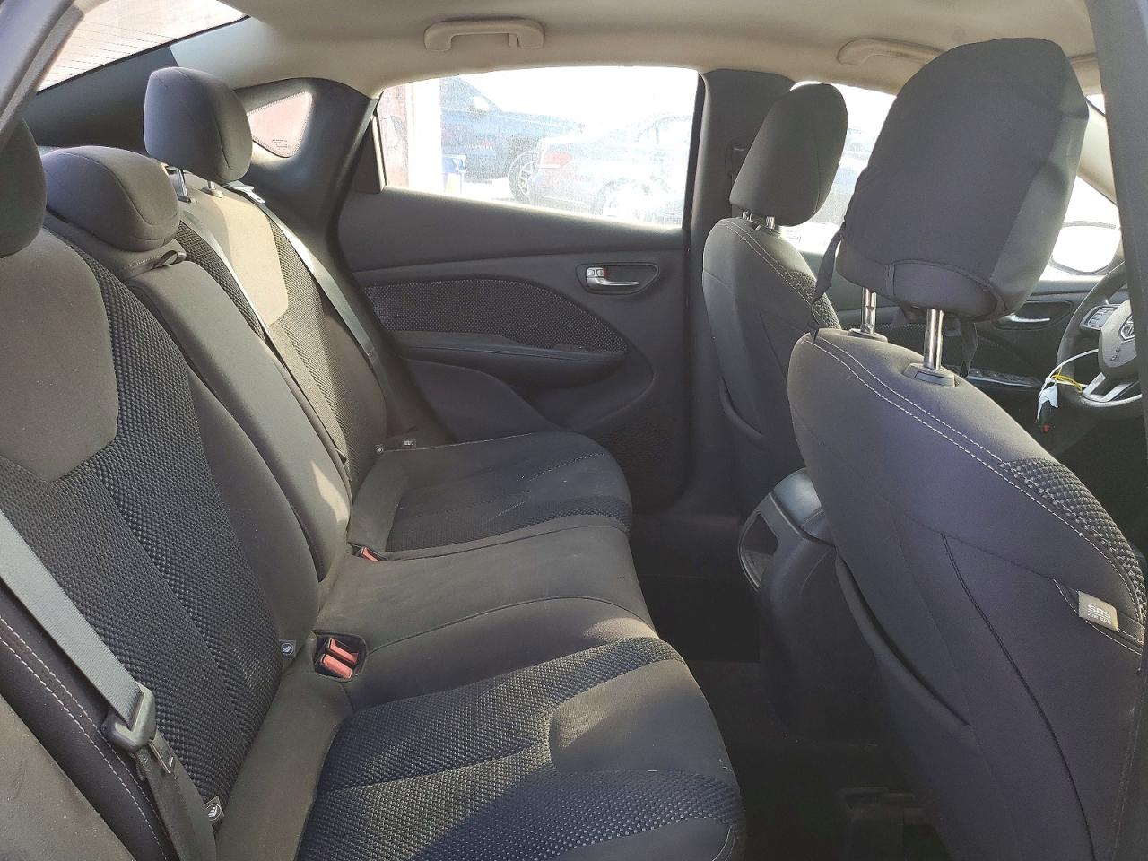 2015 DODGE DART SXT photo 10